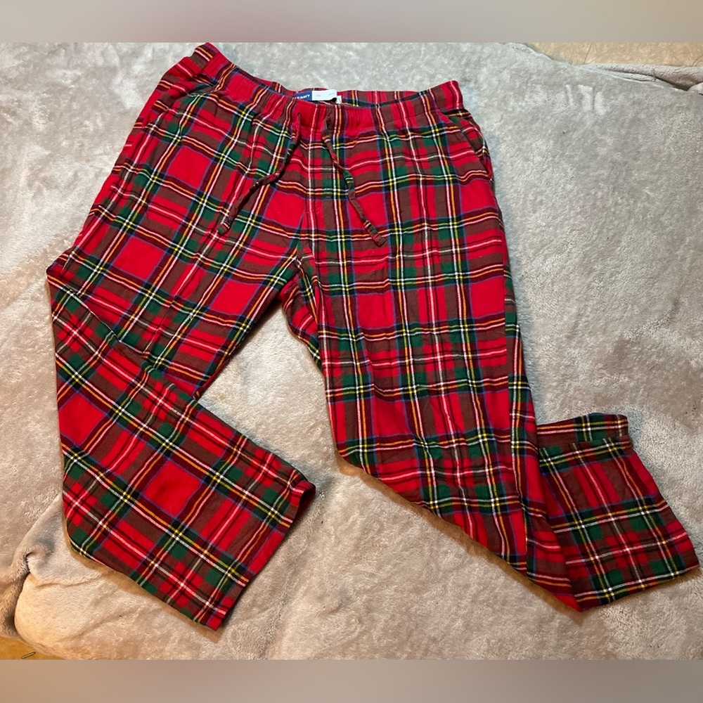 Old Navy pajama pants red plaid.
